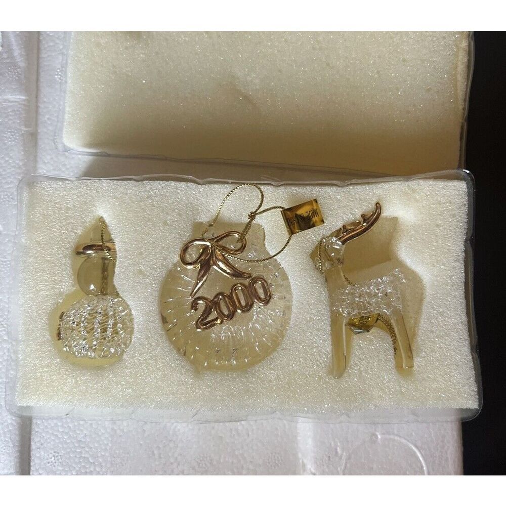 Set Of 3 Crystal Glass “2000” Ornaments
